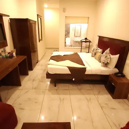 Hotel Vrs Inns-2